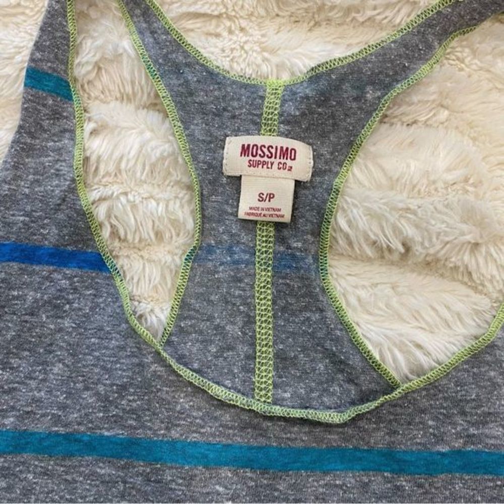 Mossimo Gray Tank - Picture 2 of 3